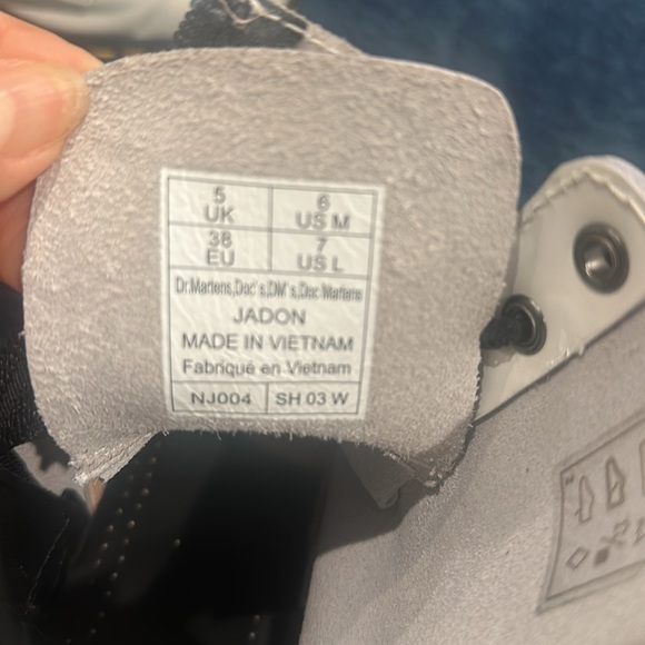 Dr Martin’s white boots - Picture 3 of 6